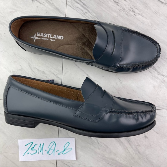 Eastland Shoes - Eastland Classic II Women’s 7.5 Blue Leather Moccasin Penny Loafers Slip On Shoe